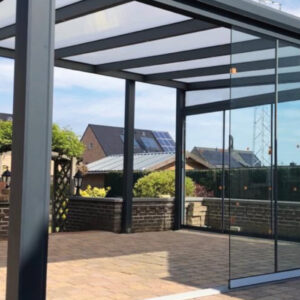 Moderner Wintergarten 400 cm x 400 cm mit Opal Polycarbonat